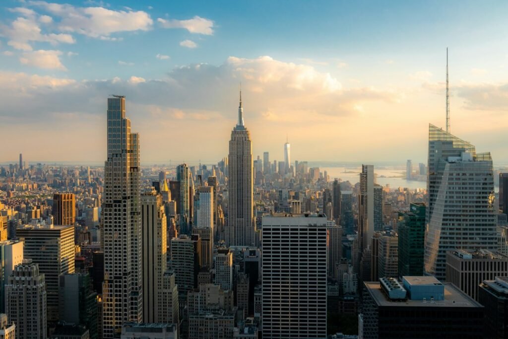 The Empire State Building above the Manhattan skyline